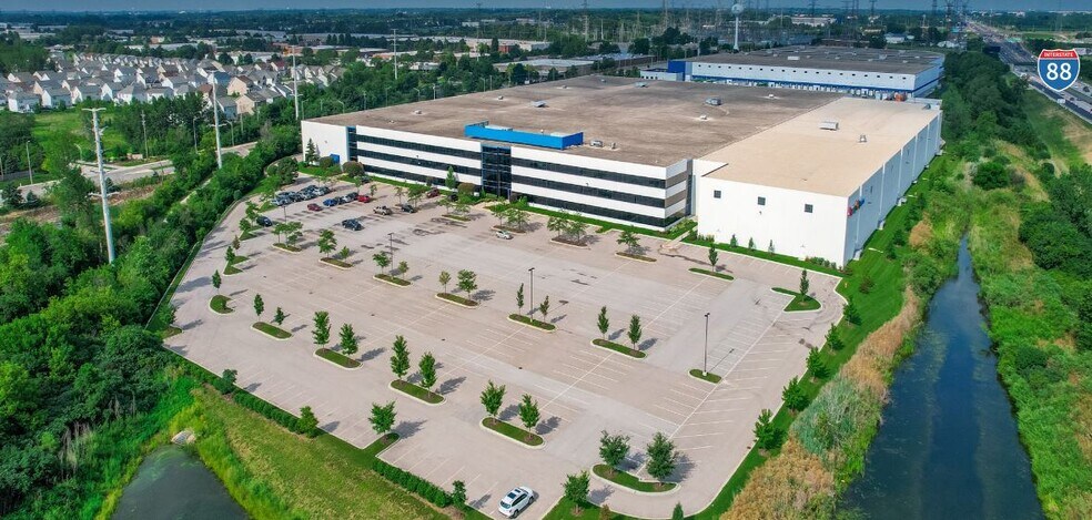 2727 W Diehl Rd, Naperville, IL à louer - Photo de l’immeuble – Image 1 sur 2