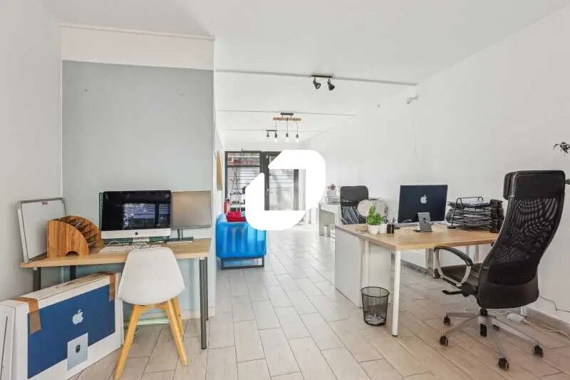 Bureau dans Issy-les-Moulineaux à vendre - Photo de l’immeuble – Image 3 sur 7