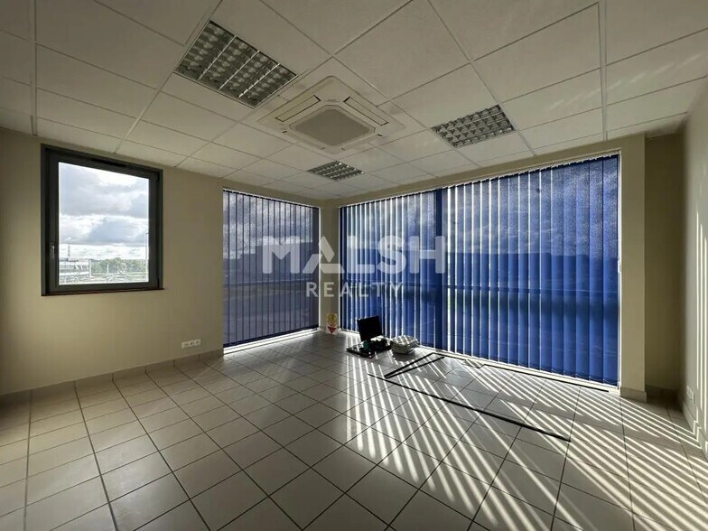 Bureau dans Arnas à louer - Photo de l’immeuble – Image 3 sur 9