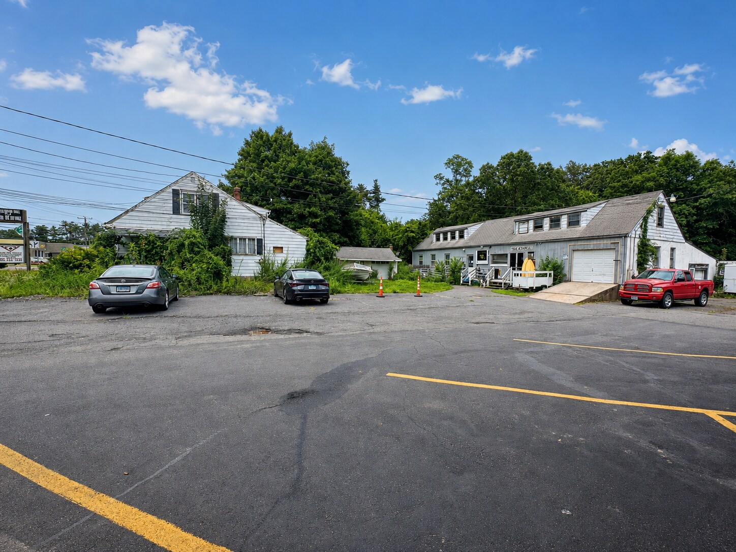 1247 Queen St, Southington, CT à vendre Photo de l’immeuble– Image 1 sur 12