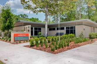 1050 NW 8th Ave, Gainesville, FL à louer Photo de l’immeuble– Image 1 sur 14