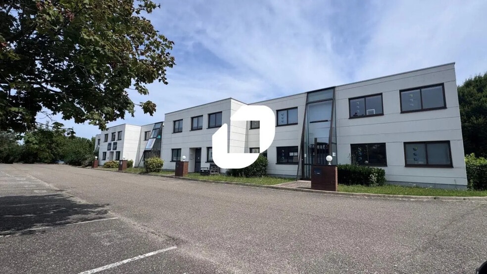 1 Rue Evariste Galois, Eckbolsheim à louer - Photo de l’immeuble – Image 1 sur 16