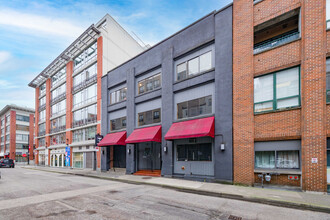1222-1224 Hamilton St, Vancouver, BC à louer Photo de l’immeuble– Image 1 sur 9