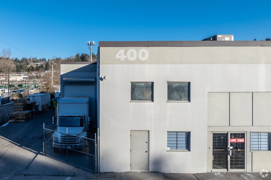 204 Cayer St, Coquitlam, BC à louer - Photo de l’immeuble – Image 2 sur 3