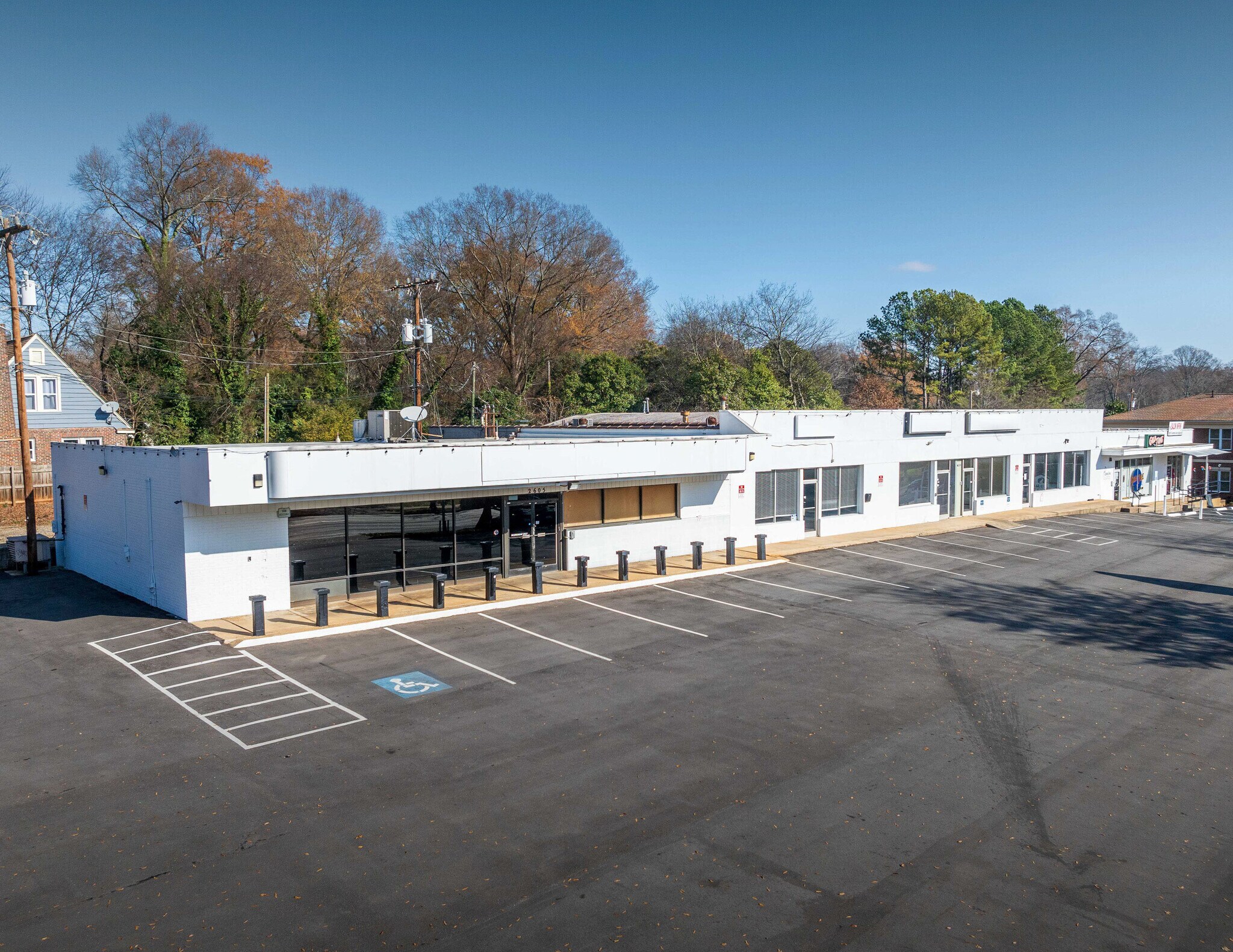 2613 Central Ave, Charlotte, NC à louer Photo principale– Image 1 sur 6