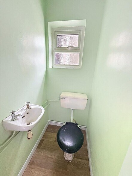 262 Werrington Rd, Stoke On Trent à louer - Photo de l’immeuble – Image 2 sur 6