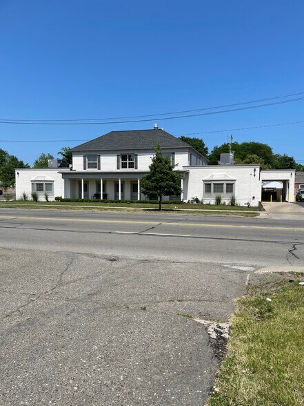 6150 Cadieux Rd, Detroit, MI à vendre - Photo de l’immeuble – Image 2 sur 7