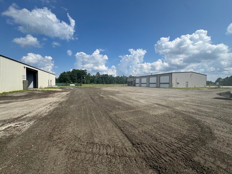21330 Blue Star Hwy, Jarratt, VA à louer - Photo de l’immeuble – Image 2 sur 17