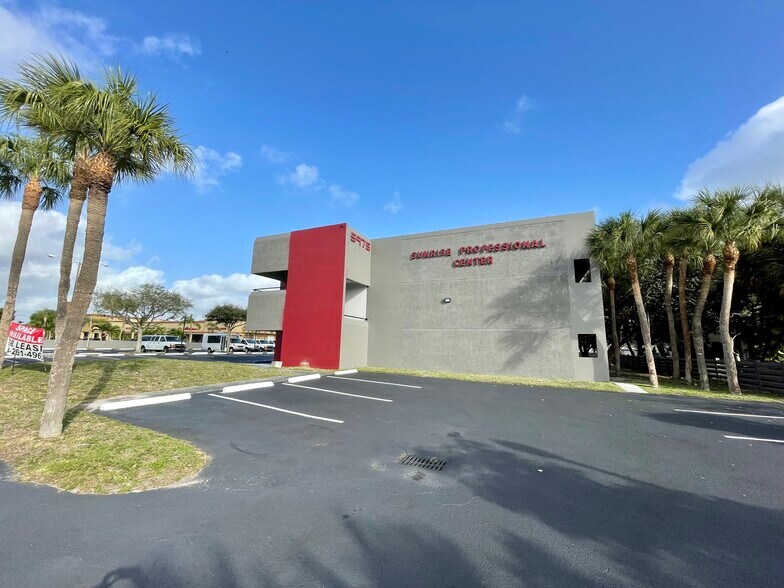 5975 W Sunrise Blvd, Sunrise, FL à louer - Photo de l’immeuble – Image 2 sur 9