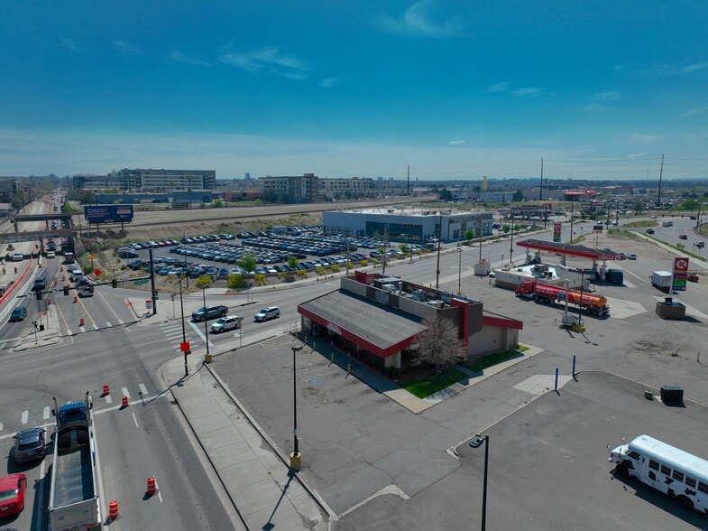900 W Alameda Ave, Denver, CO à vendre - Aérien – Image 2 sur 14