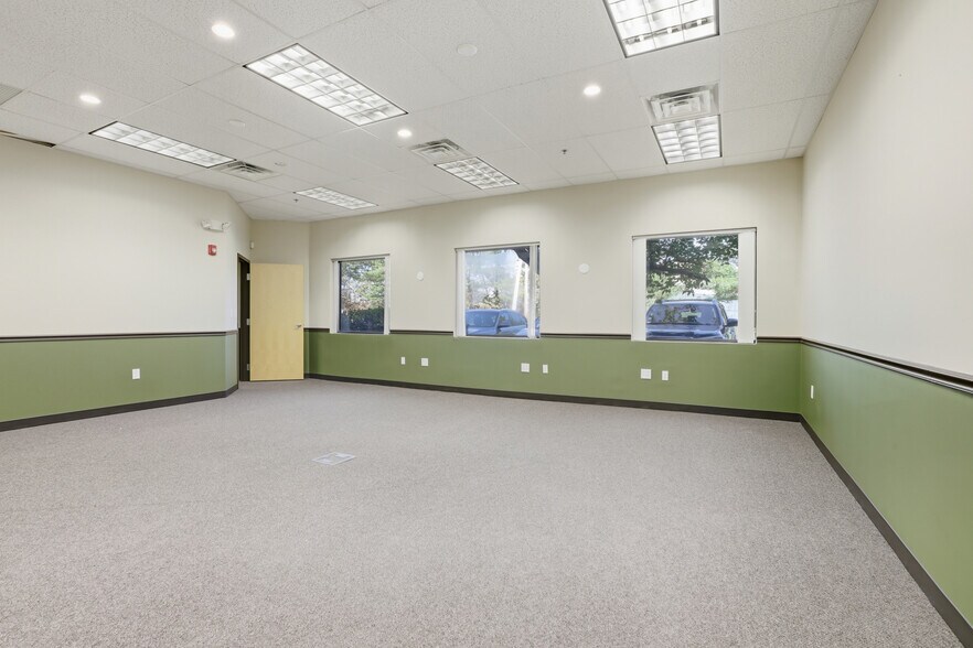 160 Ayer Flex Condos portefeuille de 4 biens à vendre sur LoopNet.fr - Photo intérieure – Image 2 sur 7