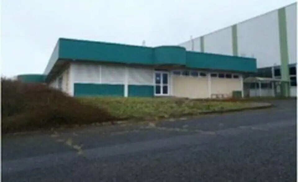 Industriel/Logistique dans Henriville à vendre - Photo de l’immeuble – Image 2 sur 4