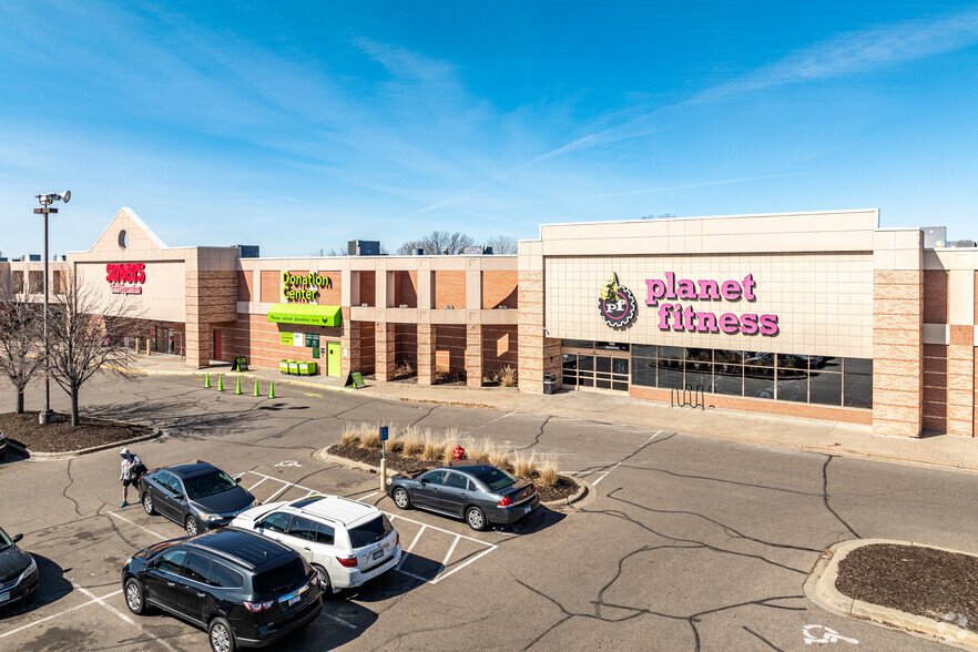 40-60 NW Coon Rapids Blvd, Minneapolis, MN à louer - Photo de l’immeuble – Image 1 sur 6