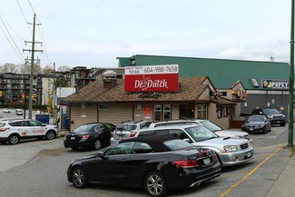 Plus de détails pour 657 3rd St W, North Vancouver, BC - Local commercial à vendre