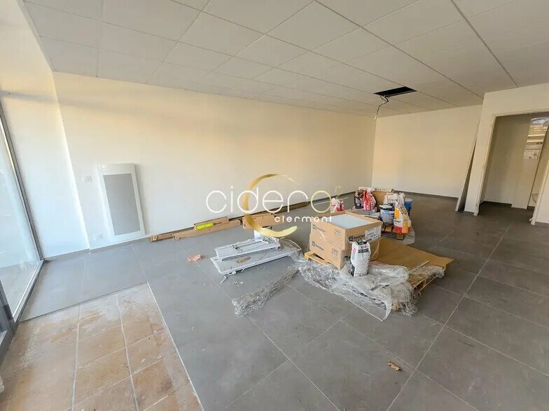 Local commercial dans COURNON-D'AUVERGNE à louer - Photo intérieure – Image 2 sur 9