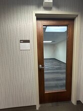 701 Lee St, Des Plaines, IL à louer Photo de l’immeuble– Image 1 sur 7