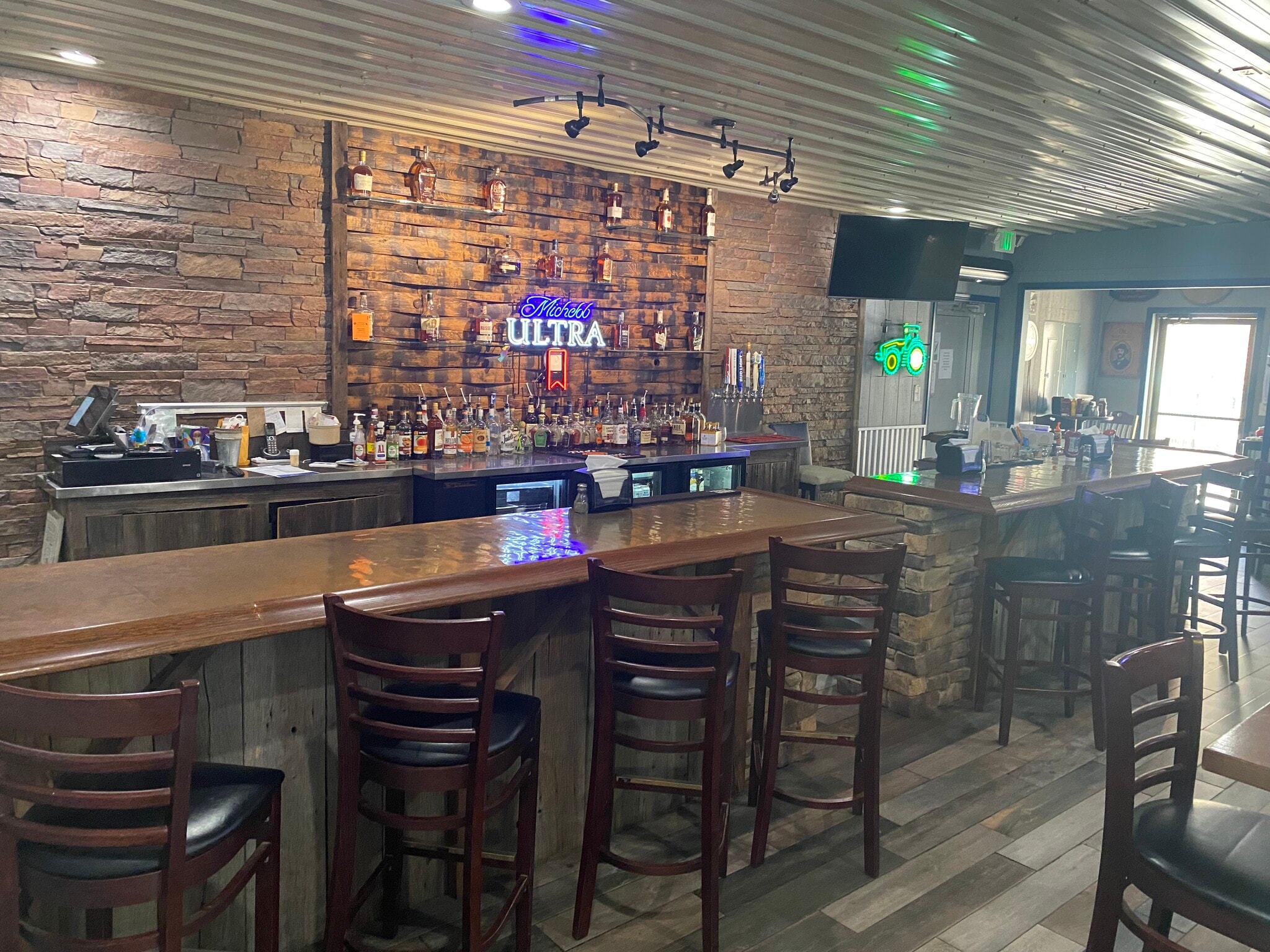 1 N. Main St., Chrisney, IN à vendre Photo principale– Image 1 sur 8