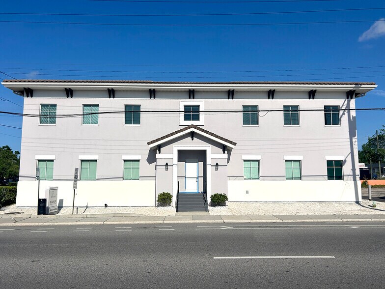 2902 N Armenia Ave, Tampa, FL à louer - Photo de l’immeuble – Image 3 sur 7