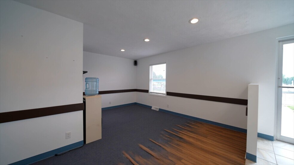 3165 County Farm Rd, Jackson, MI à vendre - Vidéo sur l’annonce professionnelle – Image 2 sur 48