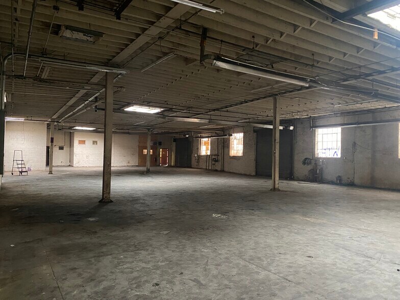 368 Stagg St, Brooklyn, NY à louer - Photo de l’immeuble – Image 3 sur 4