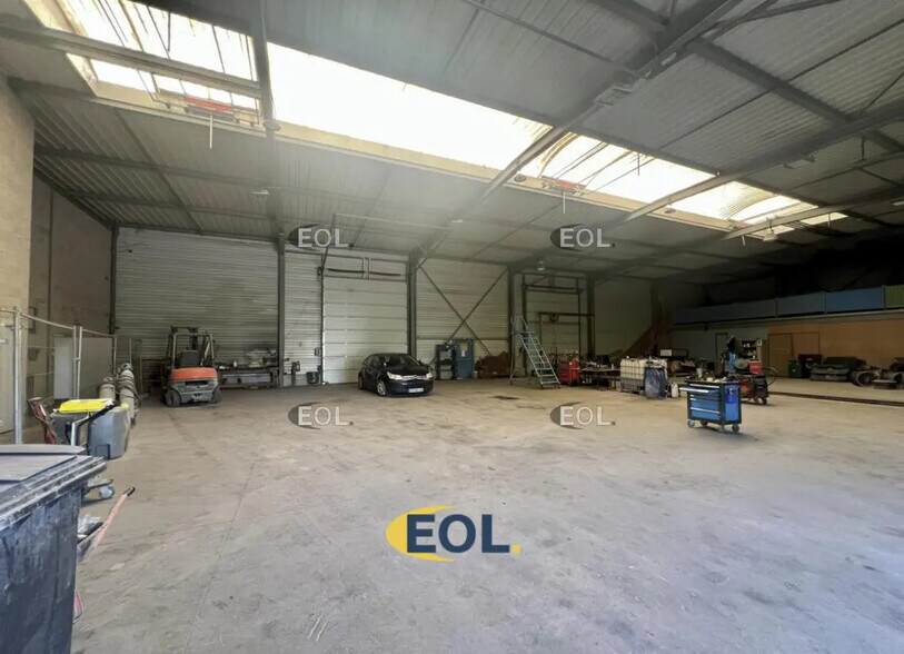 Industriel/Logistique dans Compans à louer - Photo de l’immeuble – Image 3 sur 9