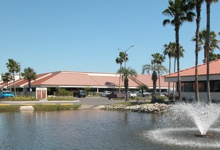 12495 34th St N, Saint Petersburg, FL à louer Photo de l’immeuble– Image 1 sur 41