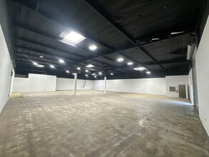 11065 Condor Ave, Fountain Valley, CA à louer Photo intérieure– Image 2 sur 5