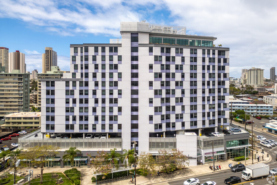 2615 S King St, Honolulu, HI à louer - Photo de l’immeuble – Image 2 sur 4