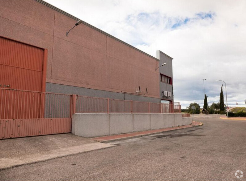 Industriel/Logistique dans Santa Cruz del Retamar, Toledo à vendre - Photo de l’immeuble – Image 3 sur 9