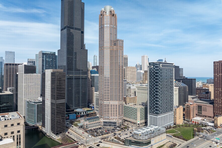 311 S Wacker Dr, Chicago, IL à louer - Photo de l’immeuble – Image 2 sur 34