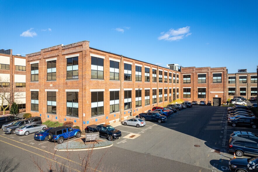 171 Jersey St, Trenton, NJ à louer - Photo de l’immeuble – Image 1 sur 11