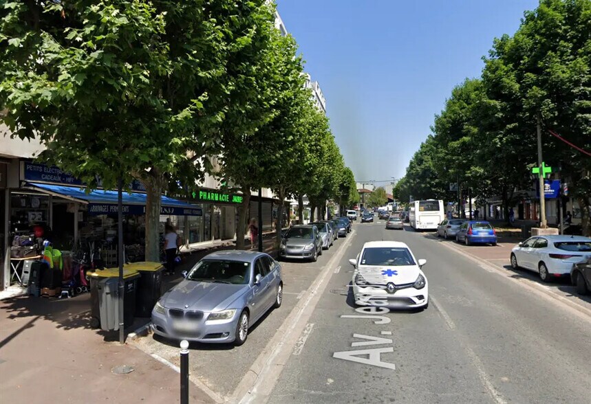 Local commercial dans Gagny à louer - Photo de l’immeuble – Image 3 sur 4