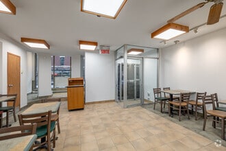 1420-1432 Rue Stanley, Montréal, QC à louer Photo intérieure– Image 2 sur 16