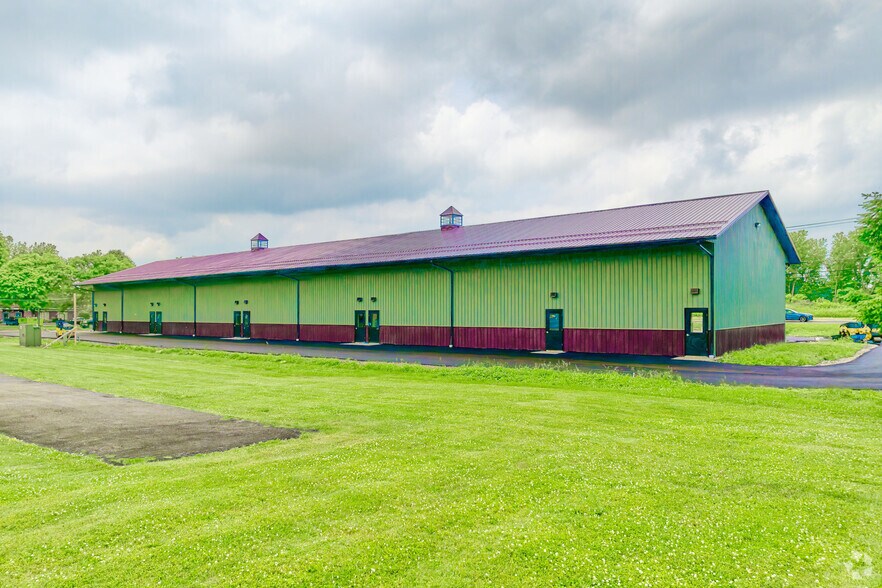 10 Regency Oaks Blvd, Rochester, NY à louer - Photo de l’immeuble – Image 2 sur 13