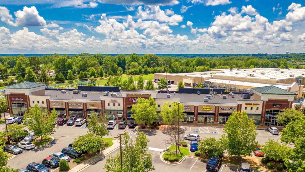 Dam Rd, Tega Cay, SC à louer - Photo de l’immeuble – Image 3 sur 3