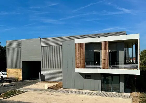 Local d’activités dans CHANTELOUP-EN-BRIE à louer - Photo de l’immeuble – Image 2 sur 9