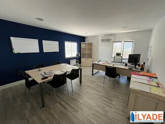 Plus de détails pour Bureau à louer