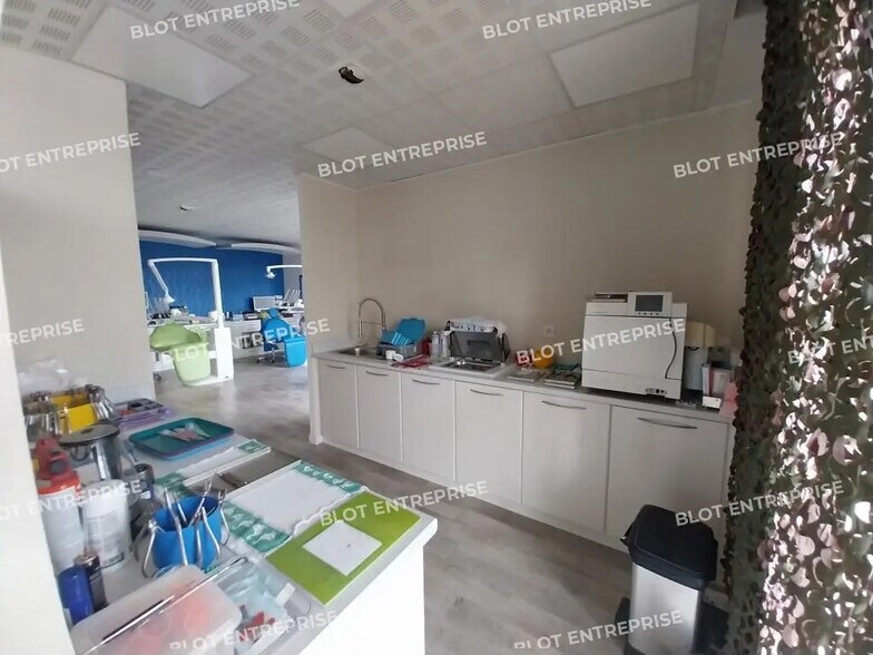 Bureau dans Landerneau à vendre - Photo de l’immeuble – Image 3 sur 11