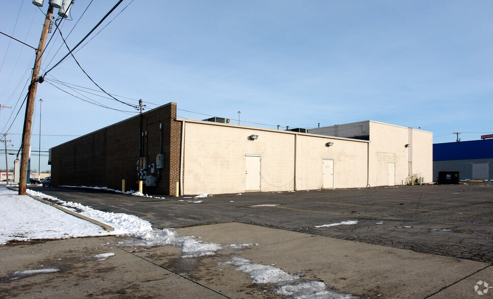 5500 Youngstown Warren Rd, Niles, OH à louer - Photo de l’immeuble – Image 2 sur 3
