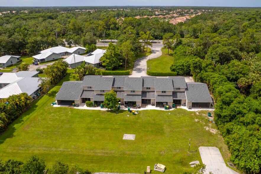 6240 Rattlesnake Hammock Rd, Naples, FL à vendre - Photo de l’immeuble – Image 2 sur 50