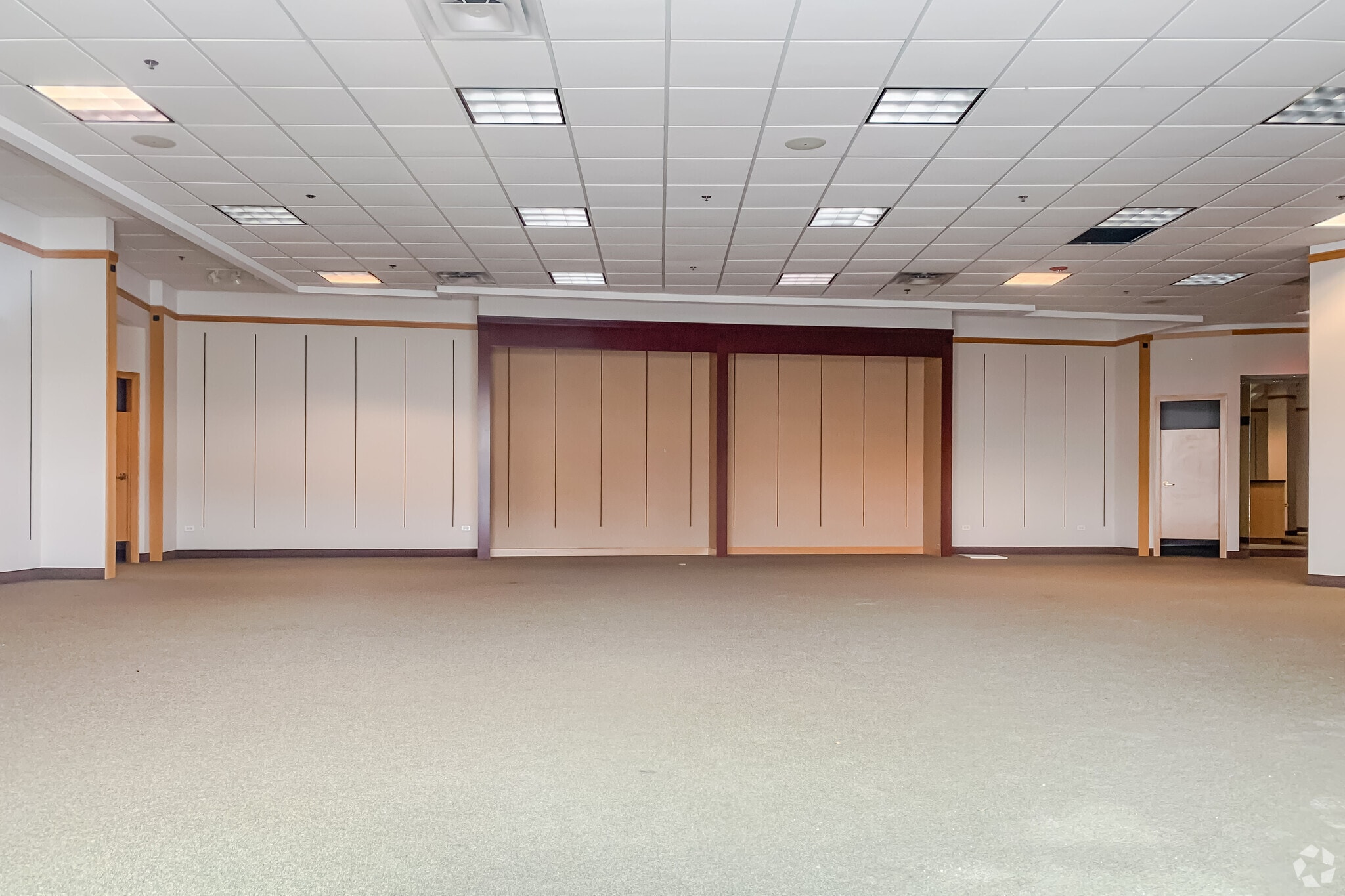 601 N Martingale Rd, Schaumburg, IL à louer Photo intérieure– Image 1 sur 1