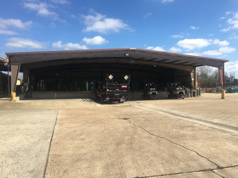 4895 S M L King Jr Pky, Beaumont, TX à vendre - Photo de l’immeuble – Image 3 sur 4