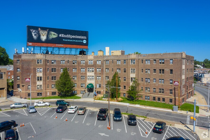 7100 W Chester Pike, Upper Darby, PA à louer - Photo principale – Image 3 sur 14