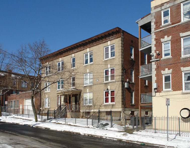 128 Madison St, Hartford, CT à vendre - Photo principale – Image 1 sur 2