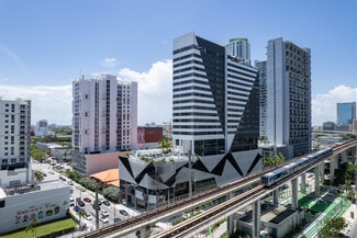 Plus de détails pour 115 SW 8th St, Miami, FL - Local commercial à vendre
