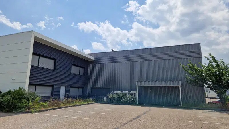 420-422 Rue De La Dombes, Miribel à louer - Photo de l’immeuble – Image 3 sur 23