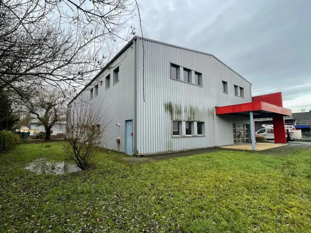 Bureau dans Pont-Audemer à louer Photo de l’immeuble– Image 1 sur 8