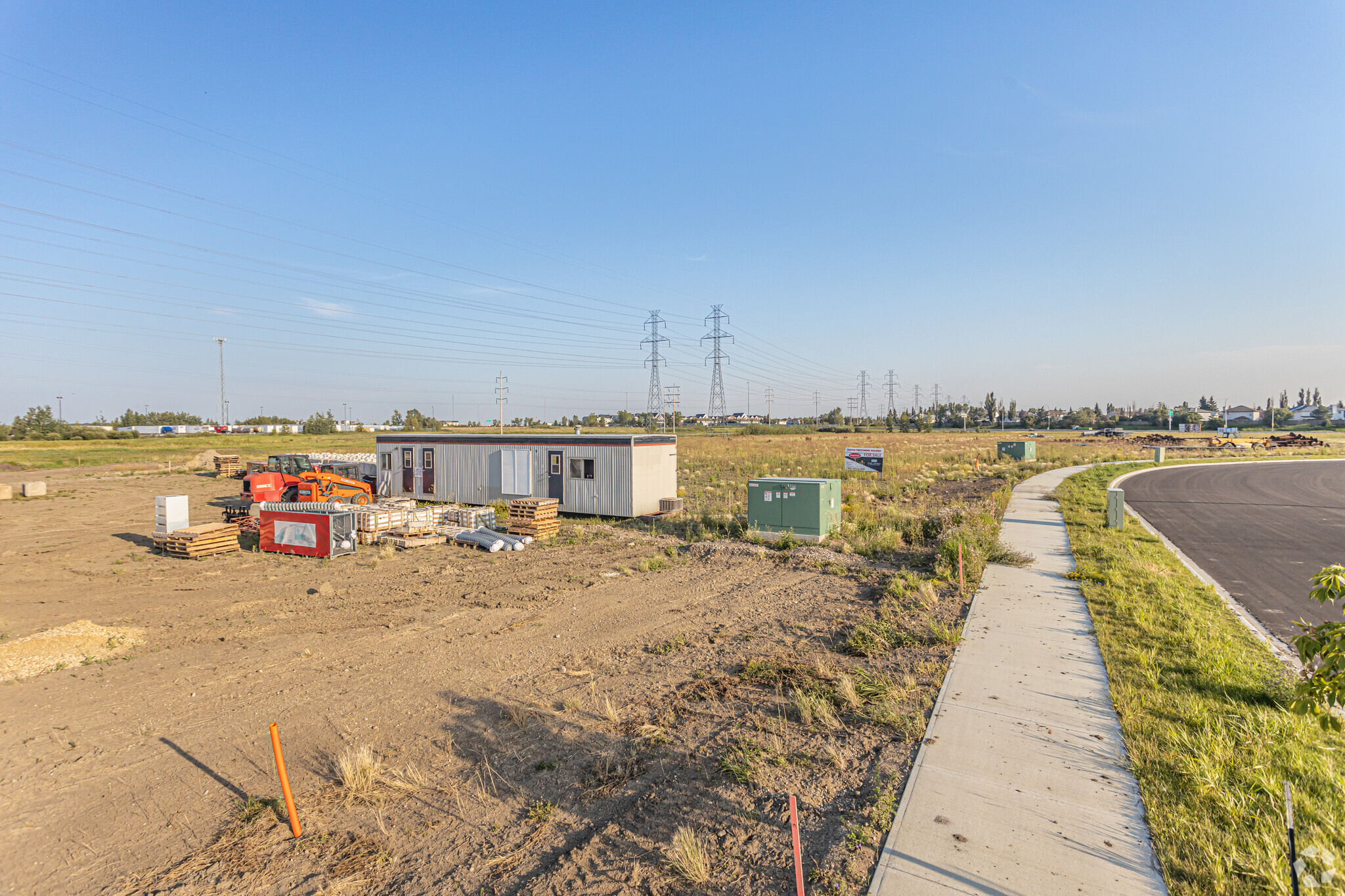 5003 28 St NW, Edmonton, AB à vendre Photo principale– Image 1 sur 5