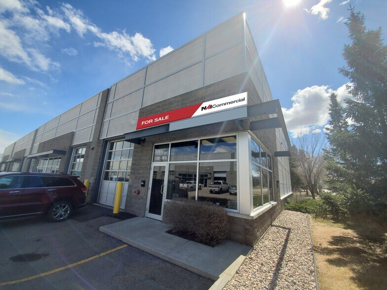 11211 180 St NW, Edmonton, AB à vendre - Photo de l’immeuble – Image 2 sur 4