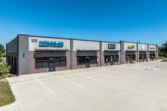 Plus de détails pour 96 Paine Cir, Bondurant, IA - Local commercial à louer